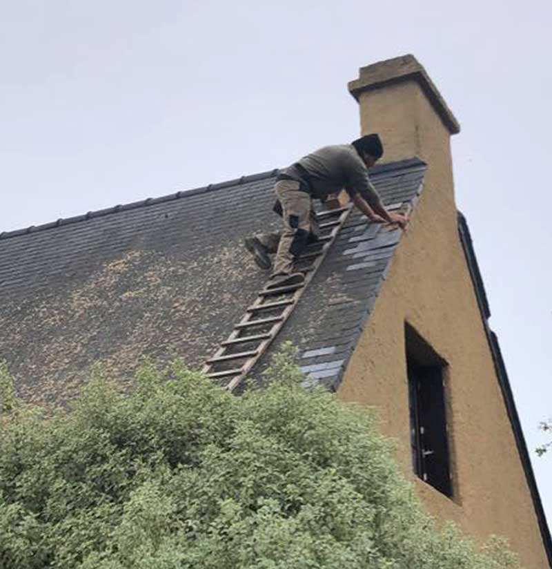 TRAVAUX DE COUVERTURE : rénovation et réparation toiture et faîtage. Zinguerie ... : intervention dans le Morbihan (56) le Finistère (29) et les Côtes d’Armor (22) - SA RENOV'TOIT 56