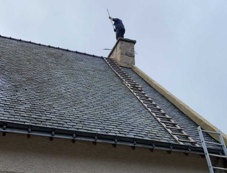 Etanchéité toit plat : artisan couvreur étancheur. Pose de membrane d’étanchéité toit plat terrasse : intervention dans le Morbihan (56) le Finistère (29) et les Côtes d’Armor (22) - SA RENOV'TOIT 56